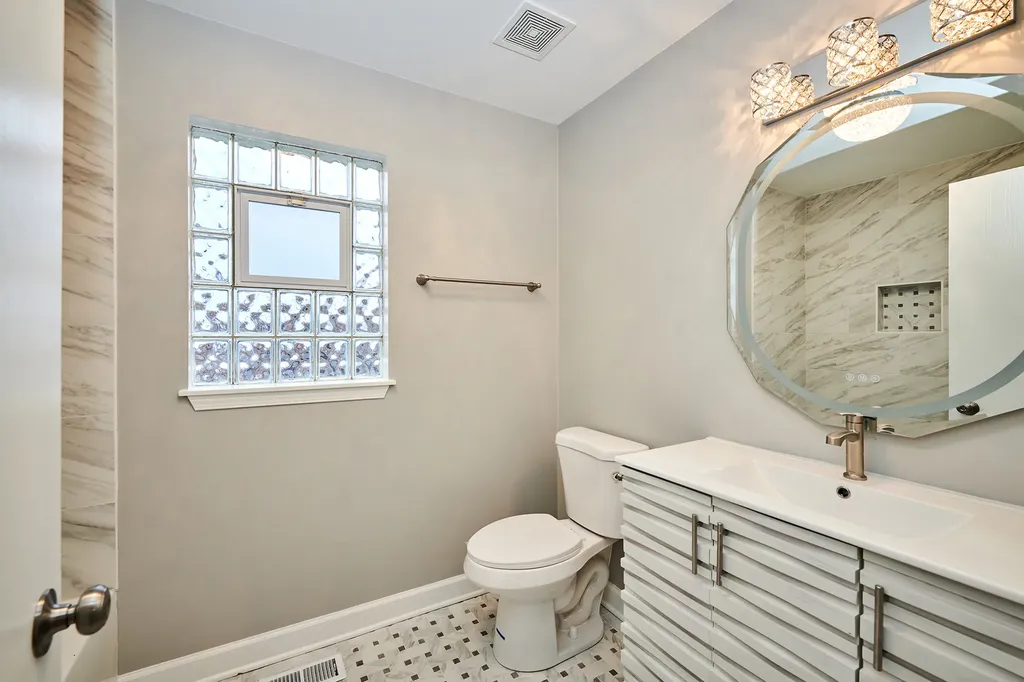 1506 East 72nd Place Chicago IL 60619