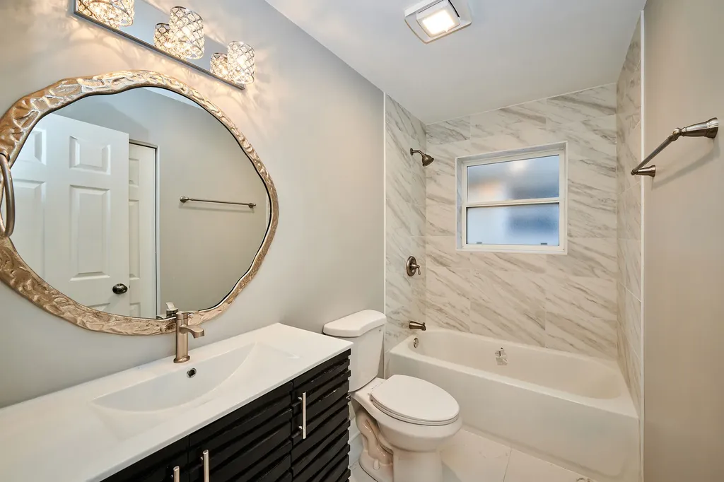 1506 East 72nd Place Chicago IL 60619