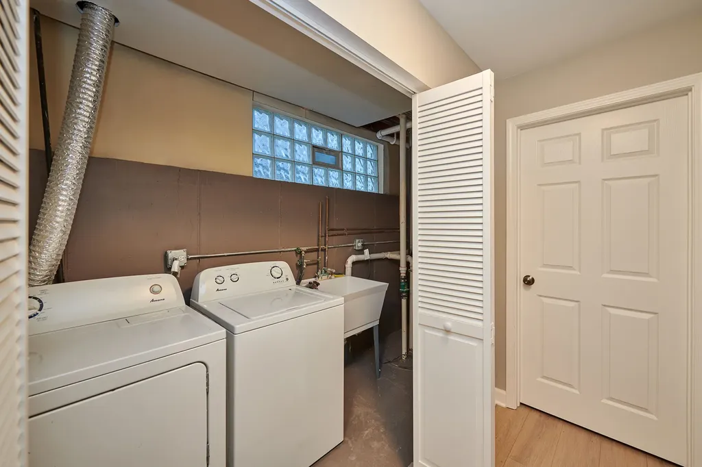 1506 East 72nd Place Chicago IL 60619