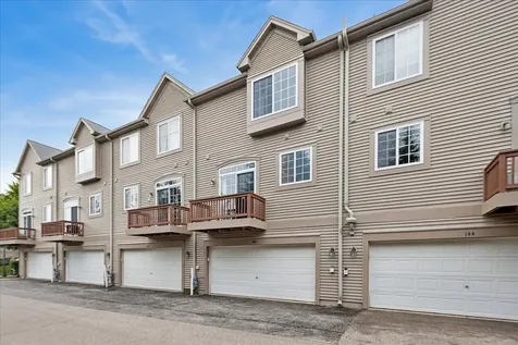 140 Station Park Circle Grayslake IL 60030