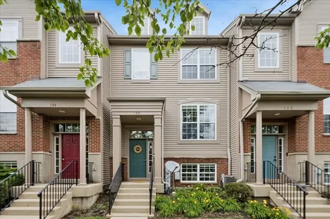 140 Station Park Circle Grayslake IL 60030