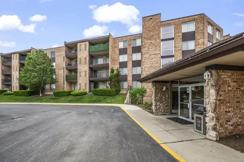 1103 South Hunt Club Drive Mount Prospect IL 60056