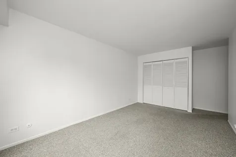 1103 South Hunt Club Drive Mount Prospect IL 60056