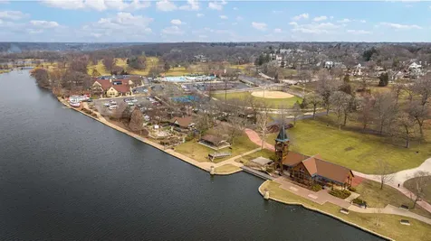 264 Charlestowne Lakes Drive St. Charles IL 60174