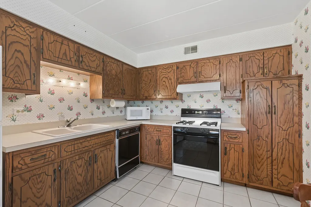 8826 West 140th Street Orland Park IL 60462
