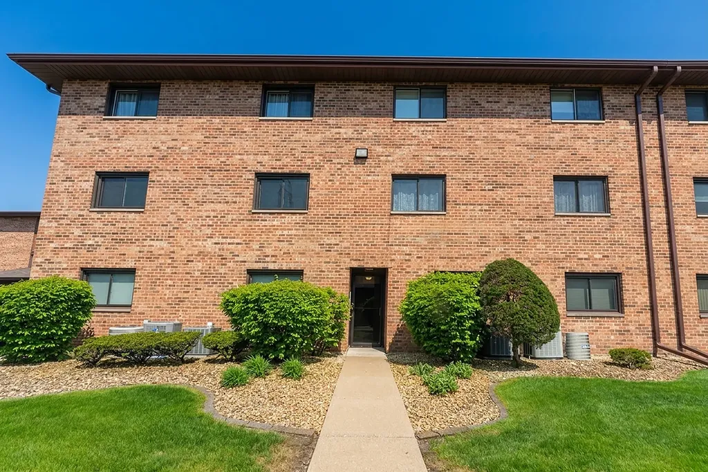 8826 West 140th Street Orland Park IL 60462