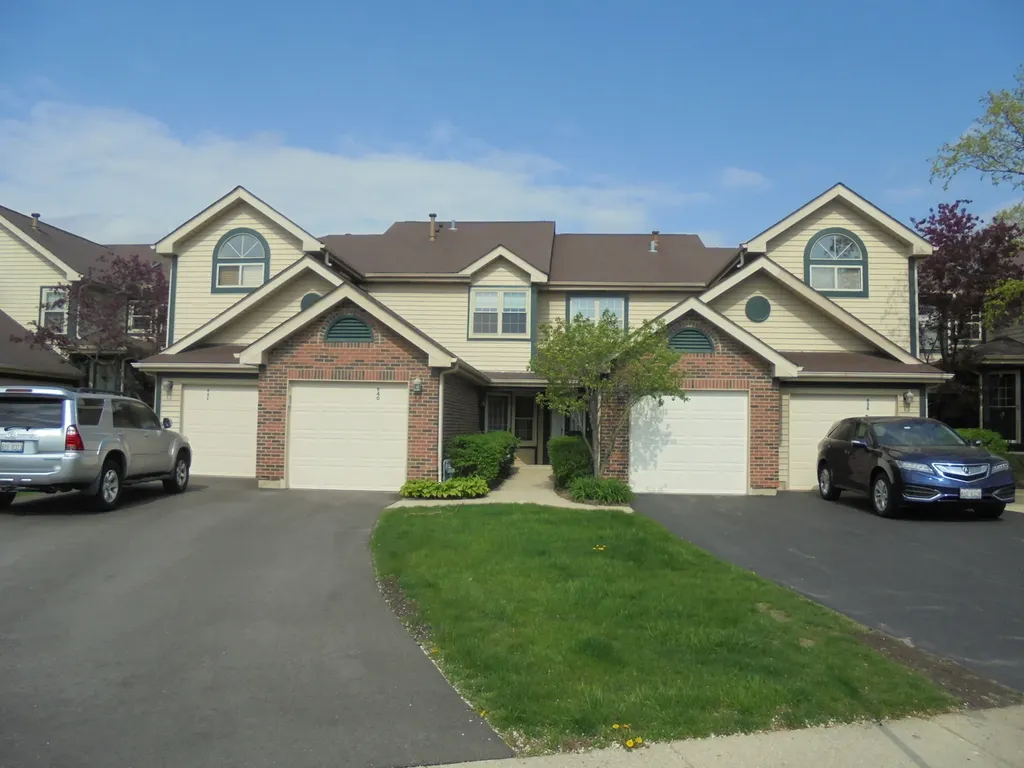 938 Ridgefield Lane Wheeling IL 60090