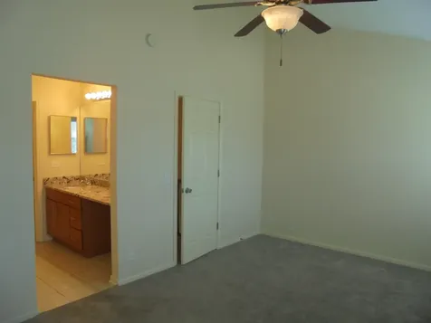 938 Ridgefield Lane Wheeling IL 60090