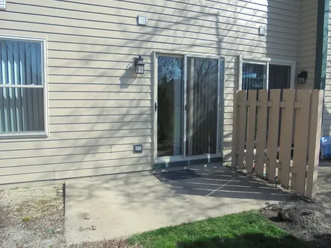938 Ridgefield Lane Wheeling IL 60090