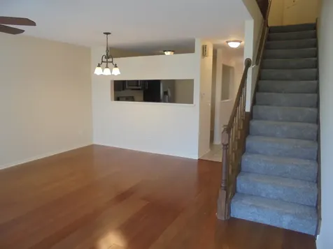 938 Ridgefield Lane Wheeling IL 60090