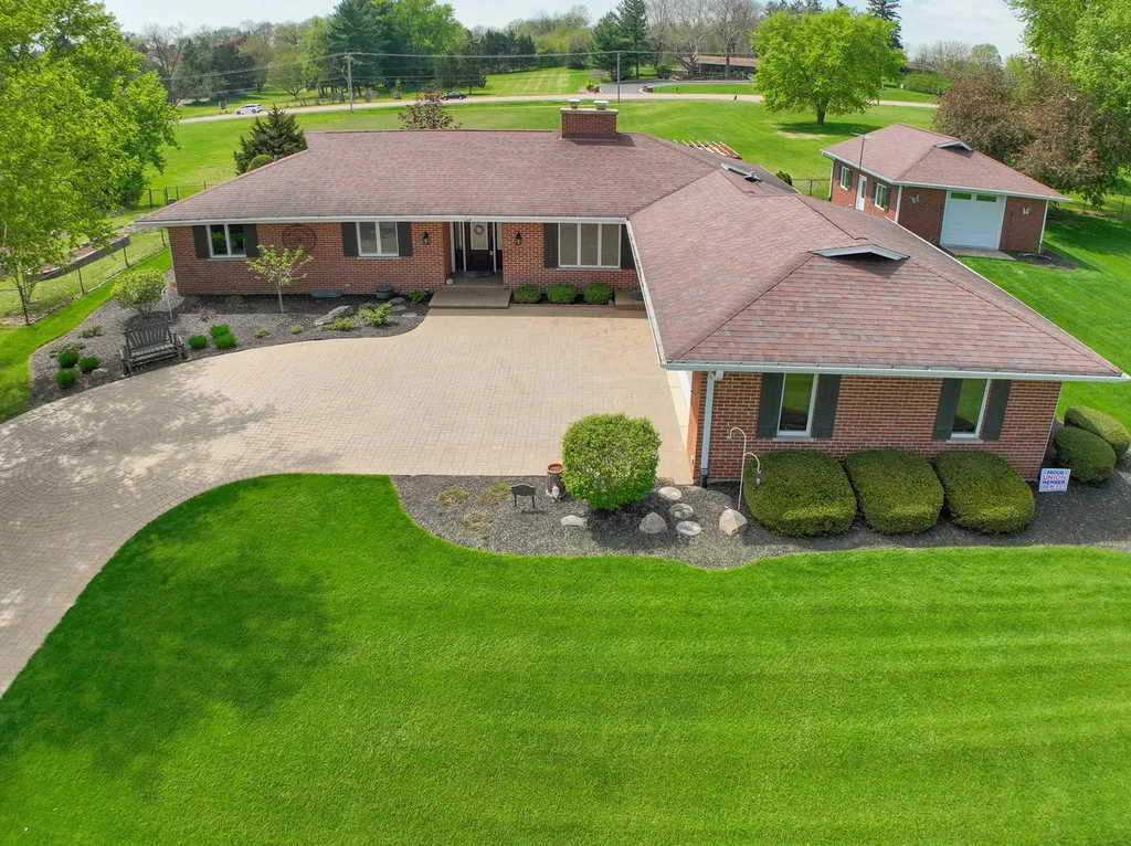 704 North First Street Elburn IL 60119
