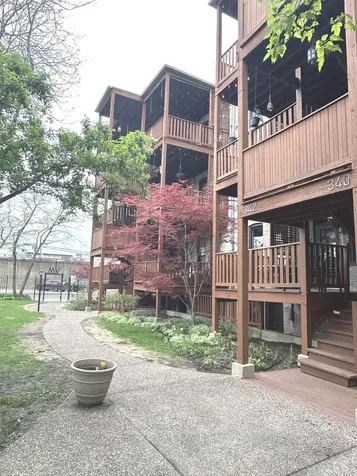 346 North Austin Boulevard Oak Park IL 60302
