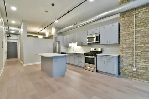 25 West Hubbard Street Chicago IL 60654
