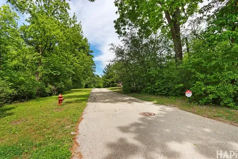 15192 West Rockland Road Libertyville IL 60048