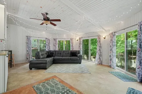 48 South Shorewood Drive Danville IL 61832