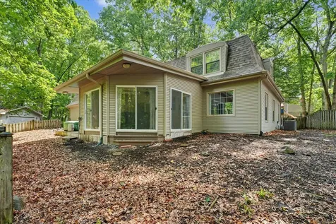 48 South Shorewood Drive Danville IL 61832
