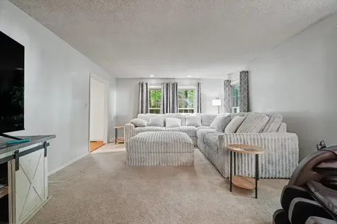 48 South Shorewood Drive Danville IL 61832