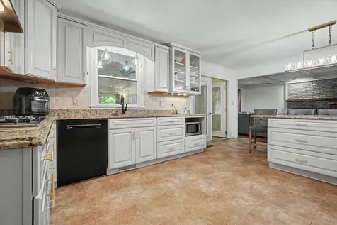 48 South Shorewood Drive Danville IL 61832