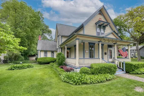 220 North 5th Street West Dundee IL 60118