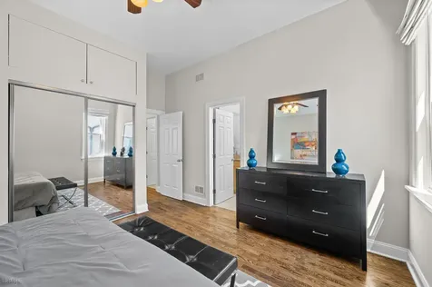 1507 West Chestnut Street Chicago IL 60642
