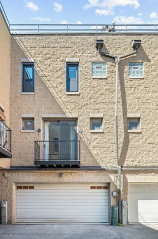 1507 West Chestnut Street Chicago IL 60642