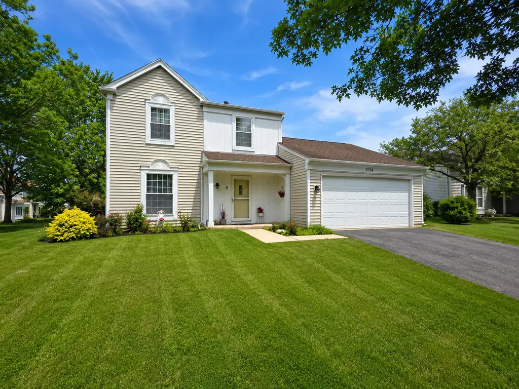 2054 Mission Hills Drive Elgin IL 60123