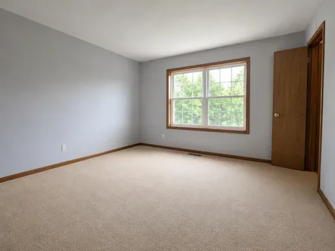 2054 Mission Hills Drive Elgin IL 60123