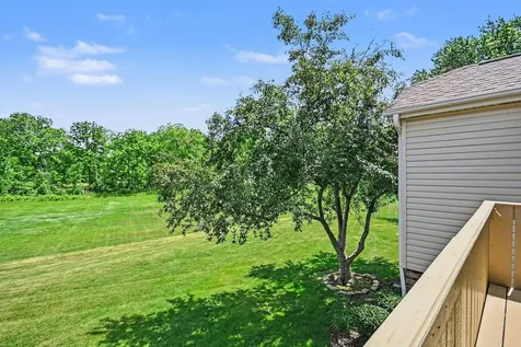 5235 Rockpointe Court Gurnee IL 60031