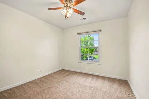 5235 Rockpointe Court Gurnee IL 60031