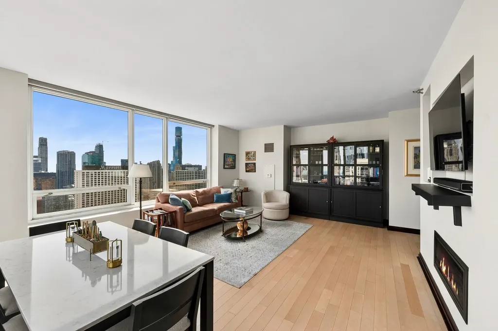 33 West Ontario Street Chicago IL 60654