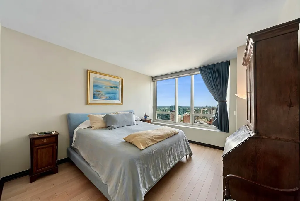 33 West Ontario Street Chicago IL 60654
