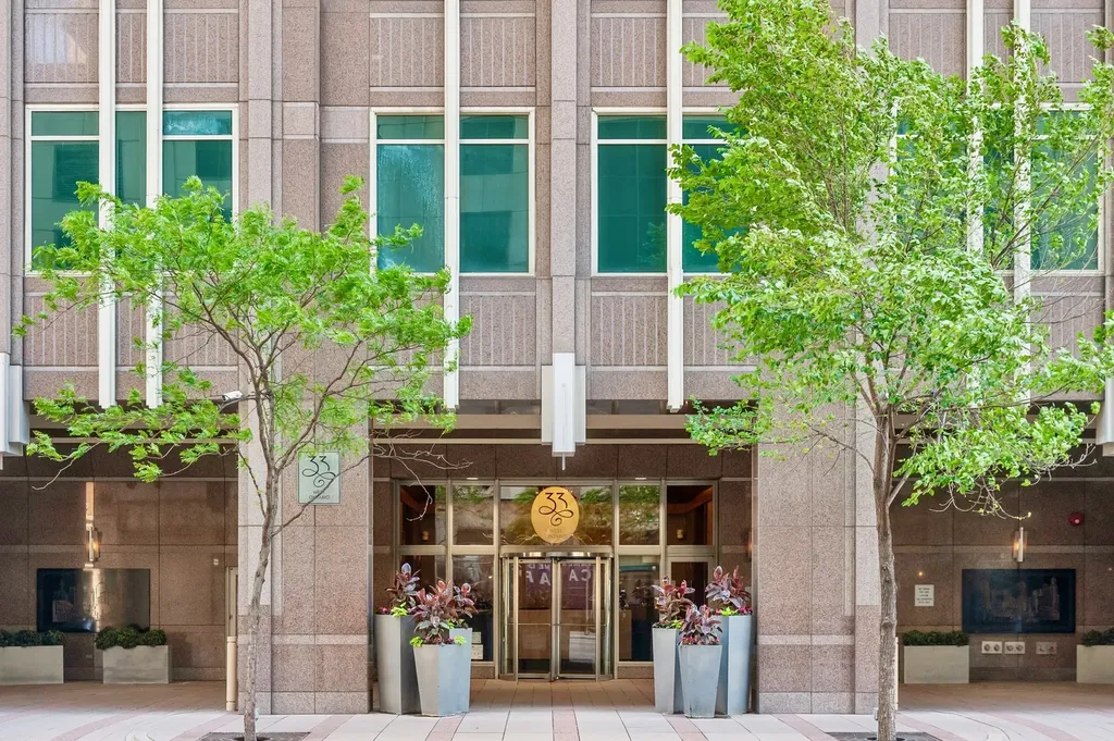 33 West Ontario Street Chicago IL 60654