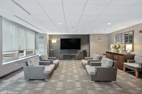 33 West Ontario Street Chicago IL 60654
