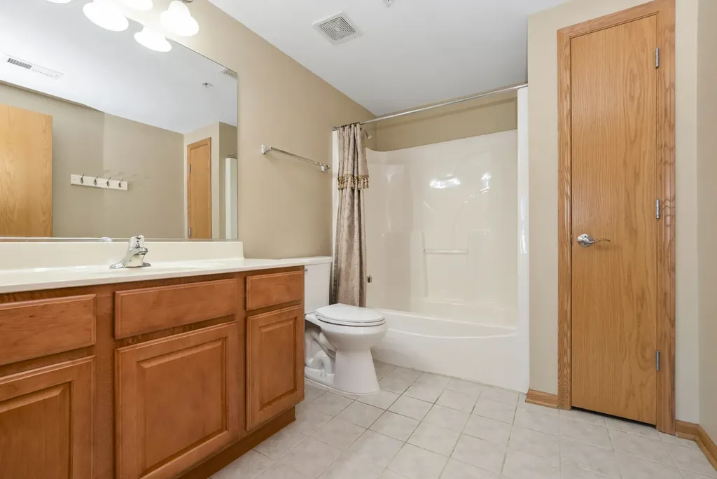 16611 Liberty Circle Orland Park IL 60467