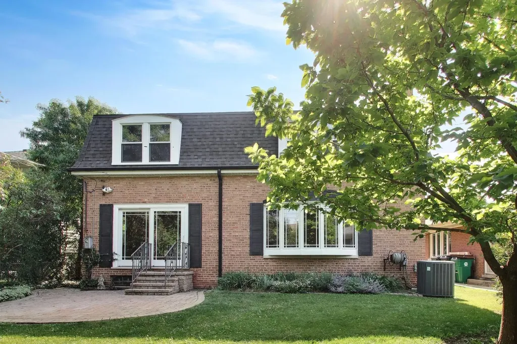 1216 South Lincoln Avenue Park Ridge IL 60068