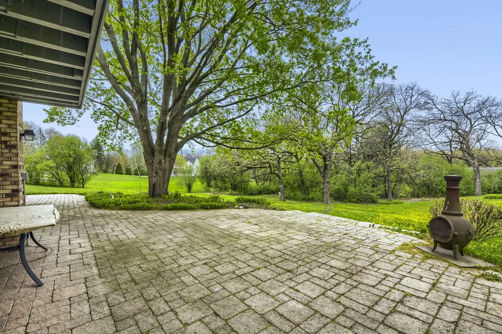 6500 Rowland Road Huntley IL 60142