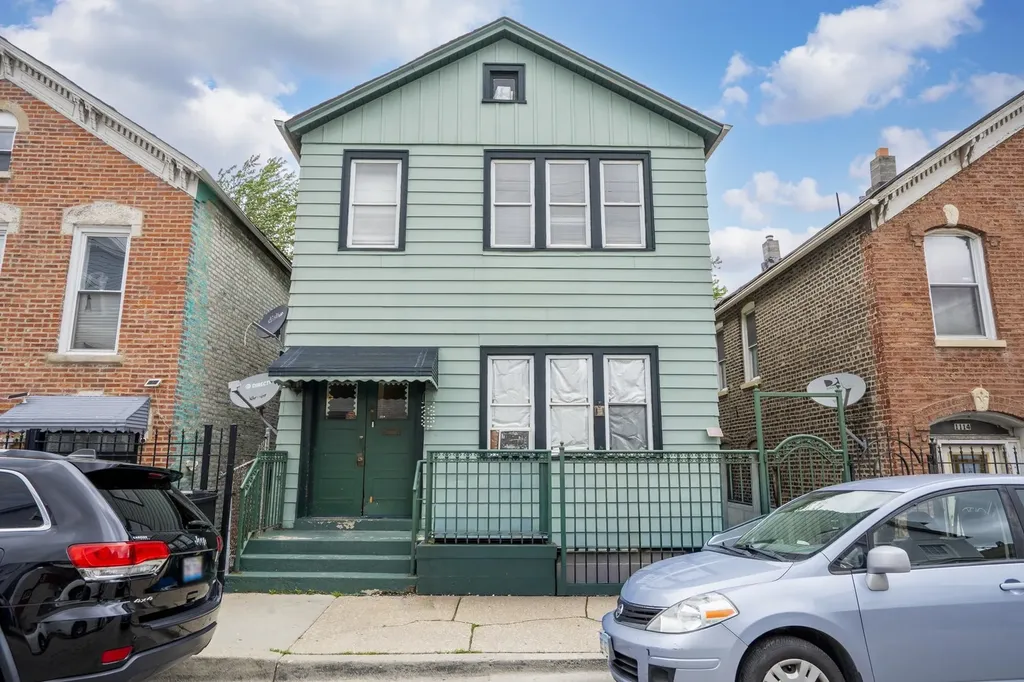 1116 West 19th Street Chicago IL 60608