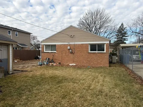 8417 South Scottsdale Avenue Chicago IL 60652