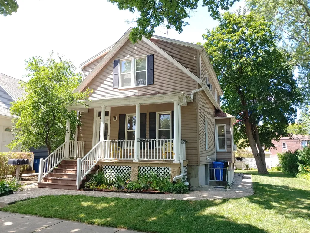 1422 Oakwood Avenue Des Plaines IL 60016