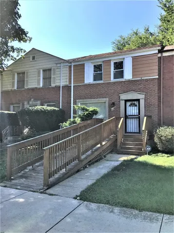 9548 South Euclid Avenue Chicago IL 60617