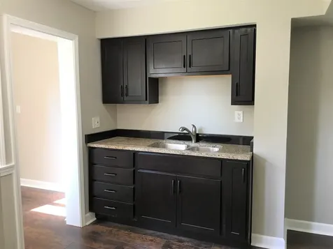 9548 South Euclid Avenue Chicago IL 60617