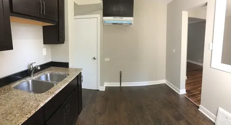 9548 South Euclid Avenue Chicago IL 60617