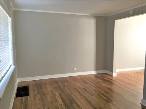 9548 South Euclid Avenue Chicago IL 60617