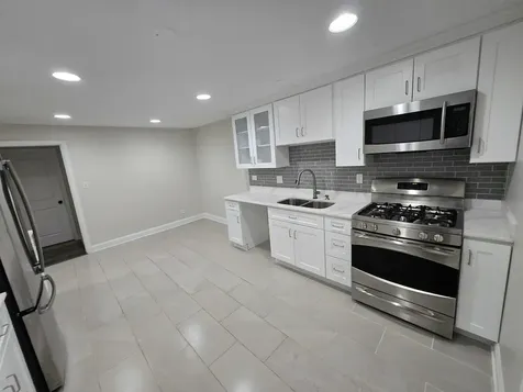 813 Chicago Road Chicago Heights IL 60411