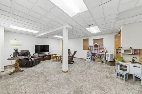 2216 Seaver Lane Hoffman Estates IL 60169