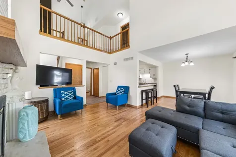 2216 Seaver Lane Hoffman Estates IL 60169