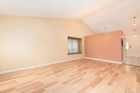 1862 Grosse Pointe Drive Hanover Park IL 60133