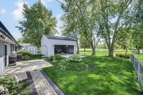 128 Saugatuck Road Montgomery IL 60538