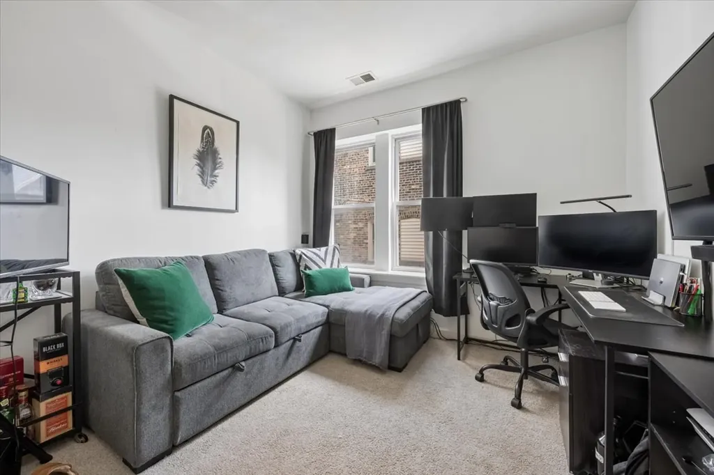 2114 North Spaulding Avenue Chicago IL 60647
