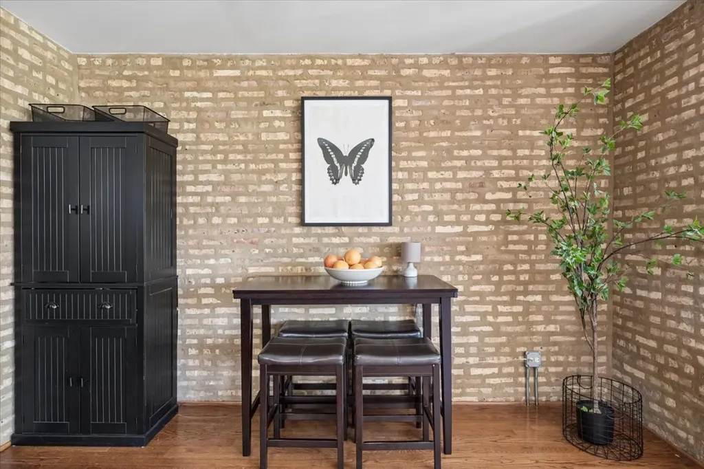 2114 North Spaulding Avenue Chicago IL 60647